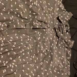 Short sleeve button up